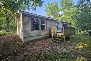 813 McCourtie St, Kalamazoo, MI 49008 - Photo 2