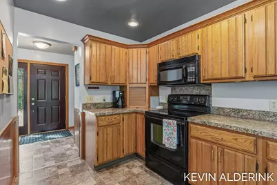 8959 Ottogan Street, Holland, MI 49423 - Photo 14