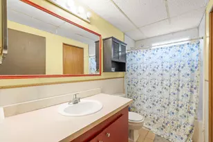 6770 Marvin St, Taylor, MI 48180 - Photo 10