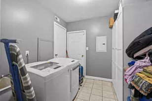 26524 Kathy St, Roseville, MI 48066 - Photo 10