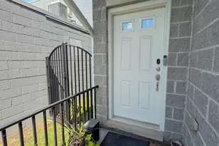 454 Hilton Rd, Ferndale, MI 48220 - Photo 4