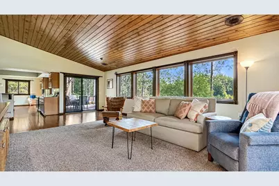 125 Lakewood Drive, Cadillac, MI 49601 - Photo 8