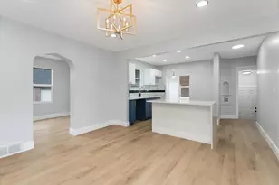8231 Mary Grove Dr, Detroit, MI 48221 - Photo 10