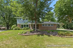 6129 Meadowlark St NE, Rockford, MI 49341 - Photo 2