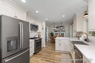 6129 Meadowlark Street NE, Rockford, MI 49341 - Photo 8