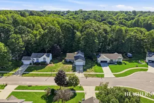 5764 Grand Oaks Dr NE, Comstock Park, MI 49321 - Photo 36