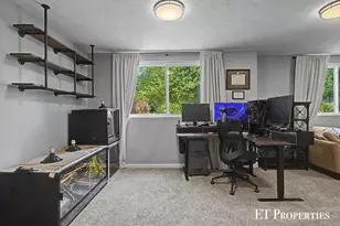 1210 Palmer Ct NE, Grand Rapids, MI 49505 - Photo 26
