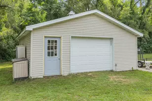 608 E Van Buren St, Gobles, MI 49055 - Photo 20