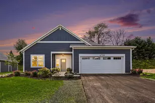 4708 Knapp Bluff Dr NE, Grand Rapids, MI 49525 - Photo 24