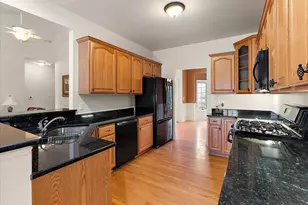 1011 Ashton Woods Dr, Canton, MI 48187 - Photo 12