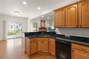 1011 Ashton Woods Dr, Canton, MI 48187 - Photo 14