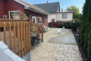 412 N 5th St, Grand Haven, MI 49417 - Photo 8