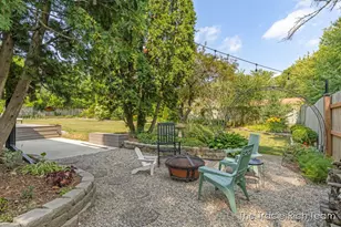 2184 Woodcliff Ave SE, Grand Rapids, MI 49546 - Photo 36