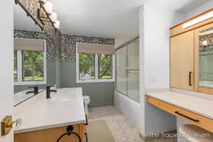 2184 Woodcliff Ave SE, Grand Rapids, MI 49546 - Photo 18