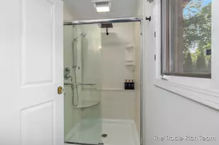 2184 Woodcliff Ave SE, Grand Rapids, MI 49546 - Photo 24