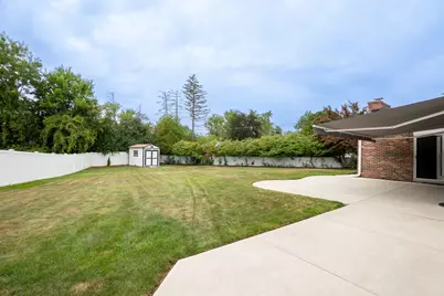 25569 Kilreigh Drive, Farmington Hills, MI 48336 - Photo 6