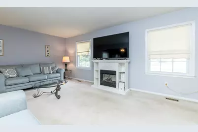 25569 Kilreigh Drive, Farmington Hills, MI 48336 - Photo 18