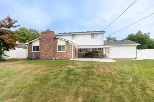25569 Kilreigh Dr, Farmington Hills, MI 48336 - Photo 10