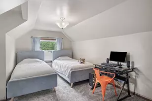 105 Katherine Dr NE, Grand Rapids, MI 49505 - Photo 14