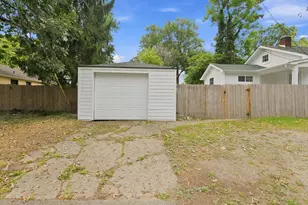 21505 Rockwell St, Farmington Hills, MI 48336 - Photo 24