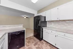 908 Moore Dr, Chelsea, MI 48118 - Photo 20