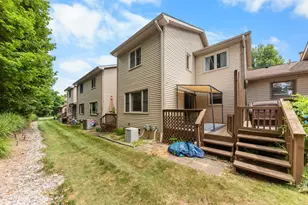 908 Moore Dr, Chelsea, MI 48118 - Photo 6