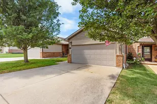 908 Moore Dr, Chelsea, MI 48118 - Photo 10