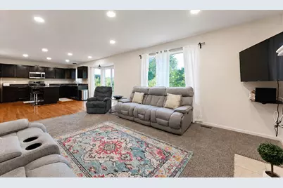 26626 Lakepointe Drive, Taylor, MI 48180 - Photo 24