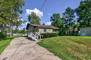 1407 Taylor Dr, Otsego, MI 49078 - Photo 12