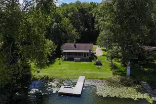 1407 Taylor Dr, Otsego, MI 49078 - Photo 2