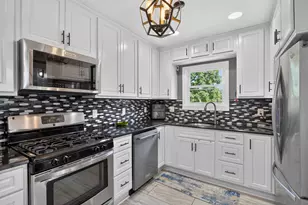 527 Pershing Ave, Jackson, MI 49203 - Photo 14
