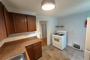 931 Pomeroy St, Kalamazoo, MI 49001 - Photo 4