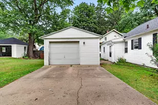 222 Jersey St, Plainwell, MI 49080 - Photo 34