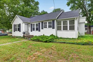 222 Jersey St, Plainwell, MI 49080 - Photo 2