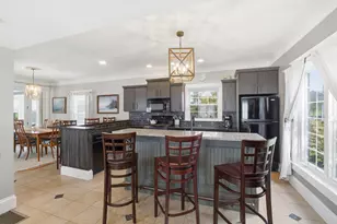 205 E Savidge St, Spring Lake, MI 49456 - Photo 8