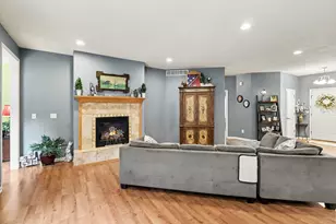 325 Grant St, Hopkins, MI 49328 - Photo 4