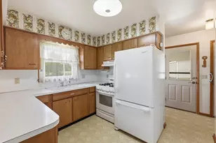 2320 Tamrack St, Kalamazoo, MI 49006 - Photo 12