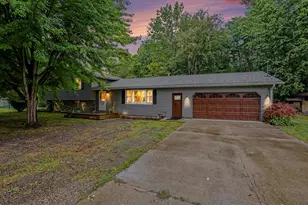 6590 Brunden Pl, Coloma, MI 49038 - Photo 2