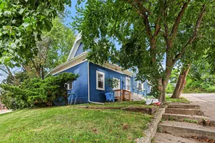 1340 Plainfield Ave NE, Grand Rapids, MI 49505 - Photo 4