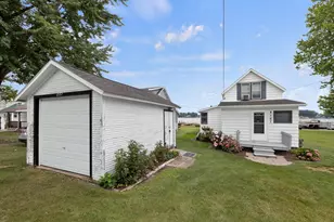 8167 Shady Dr, Watervliet, MI 49098 - Photo 28