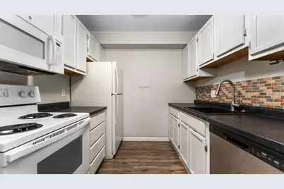 1225 S Maple Road #105, Ann Arbor, MI 48103 - Photo 6