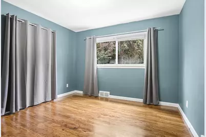 24011 Geneva Street, Oak Park, MI 48237 - Photo 16