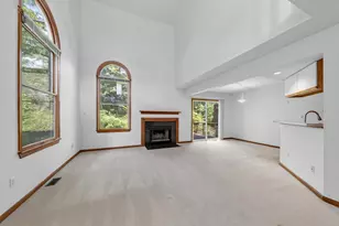 2445 Mulberry Ct, Ann Arbor, MI 48104 - Photo 8