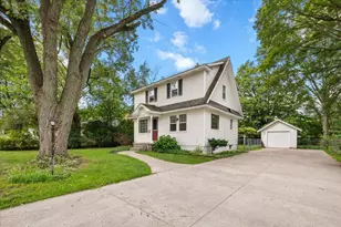 4511 Jefferson Ave SE, Kentwood, MI 49548 - Photo 2