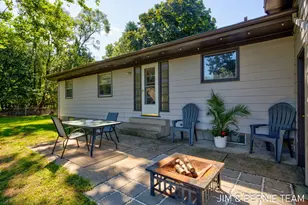 345 Harp St SE, Grand Rapids, MI 49548 - Photo 4