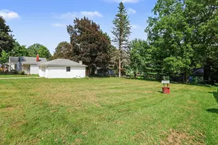 1213 Edwards St, Albion, MI 49224 - Photo 16