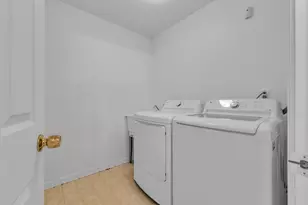 20829 Orchard Lake Rd, Farmington Hills, MI 48336 - Photo 22