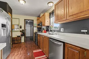 321 Wright St, Cadillac, MI 49601 - Photo 12