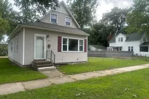 283 W Forest Ave, Muskegon, MI 49441 - Photo 2