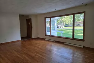 1970 S Valleyview Dr, Saint Joseph, MI 49085 - Photo 2